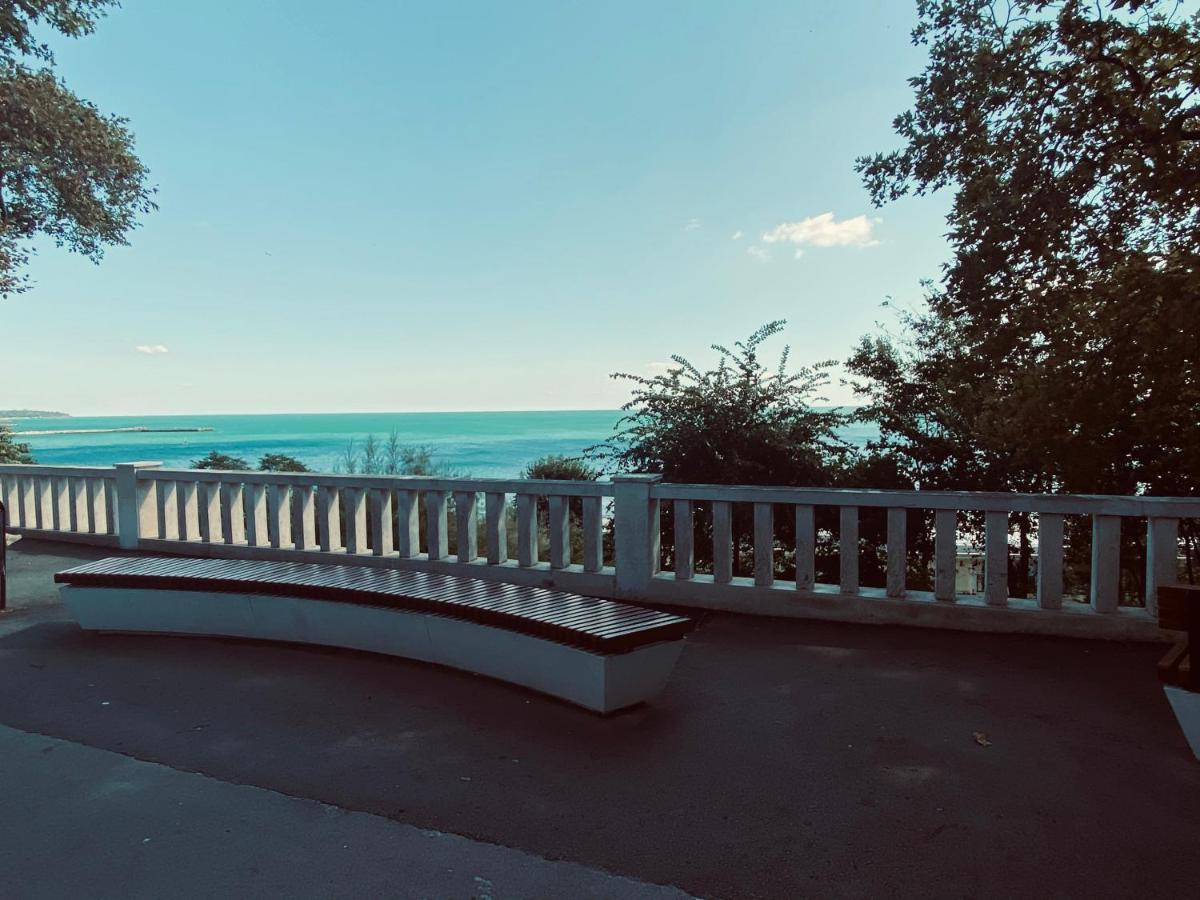 Мarelis Luxe Port Apartment Varna Luaran gambar